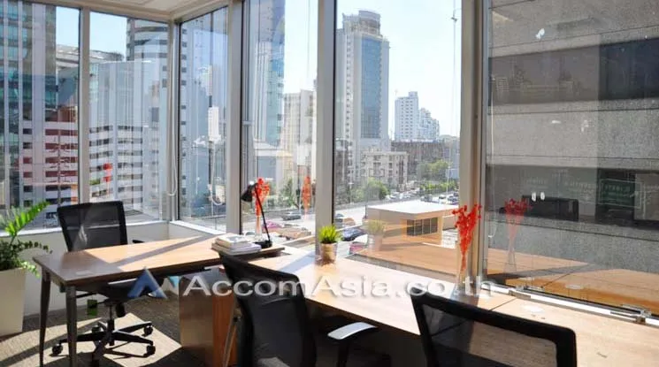 unit Office space For Rent in Ploenchit, Bangkok  near BTS Ploenchit (AA10196)